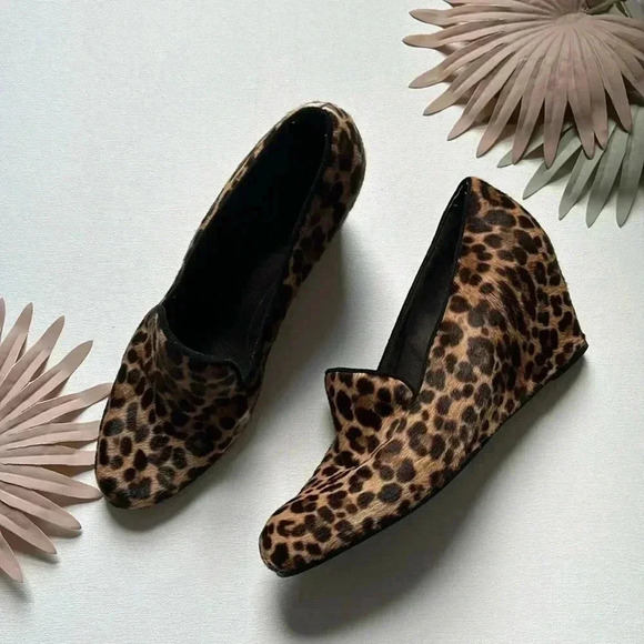 Stuart Weitzman Cheetah Faux Fur Wedge Heels - Size 9.5 - Picture 1 of 11